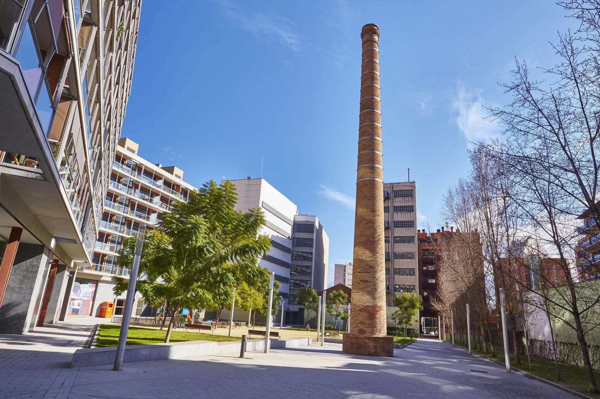 The Lonely Chimney Apartments Barcelona Exterior foto